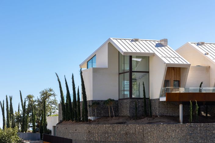 Image No.1-4 Bed Villa for sale