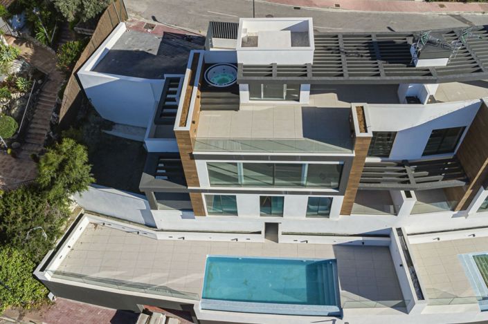 Image No.1-4 Bed Villa for sale