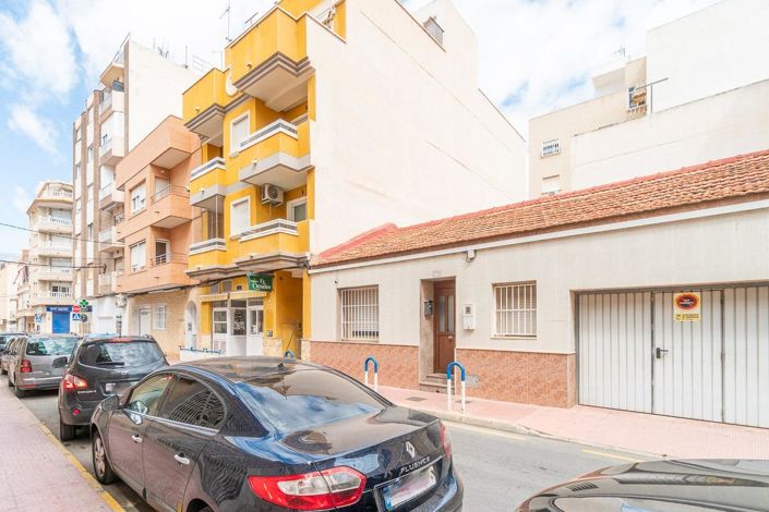 Image No.1-Appartement de 2 chambres à vendre à Torrevieja
