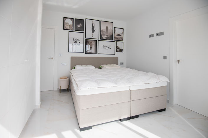 Image No.1-3 Bed Villa for sale
