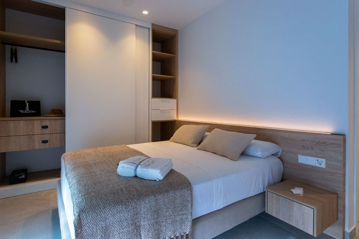 Image No.20-3 Bed Townhouse for sale