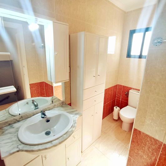 Image No.13-2 Bed Property for sale