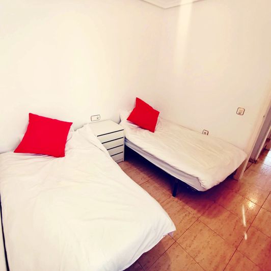 Image No.8-2 Bed Property for sale