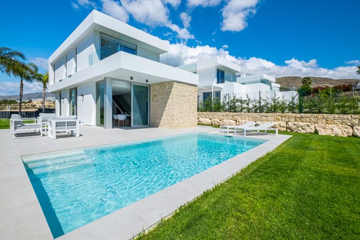 Image No.1-3 Bed Villa for sale