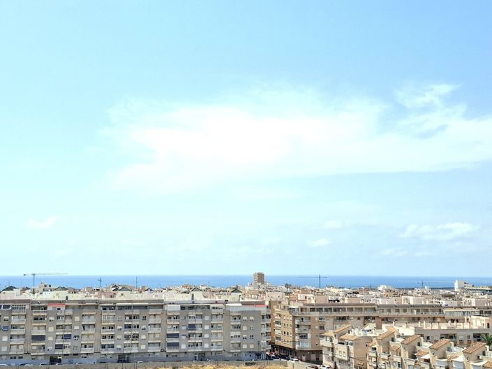 Image No.2-Appartement de 2 chambres à vendre à Torrevieja