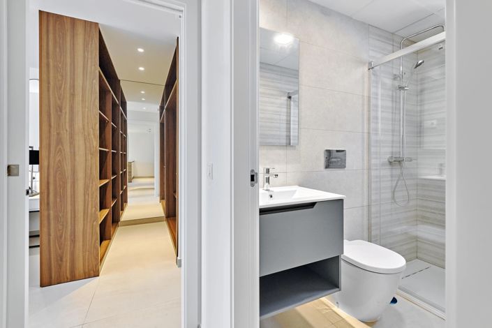 Image No.10-2 Bed Property for sale