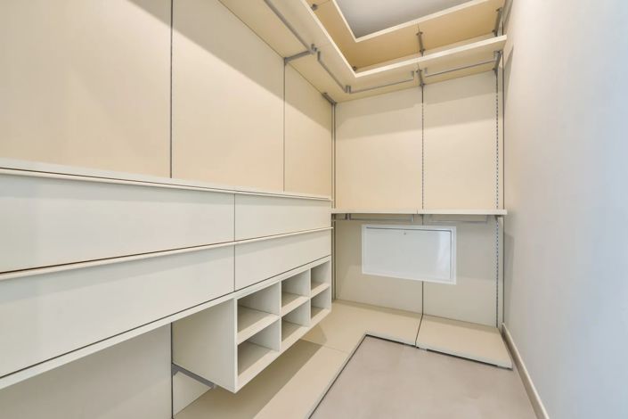 Image No.12-6 Bed Villa for sale