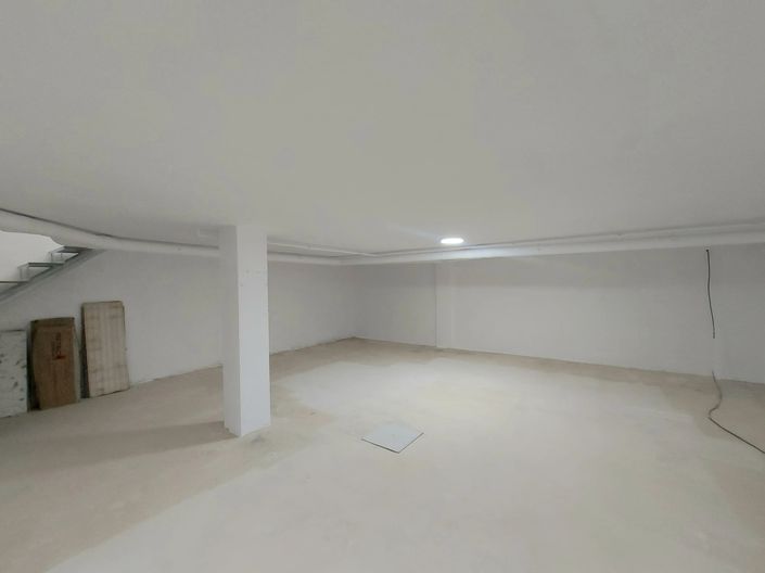 Image No.33-3 Bed Villa for sale