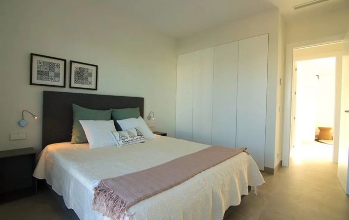 Image No.18-3 Bed Villa for sale