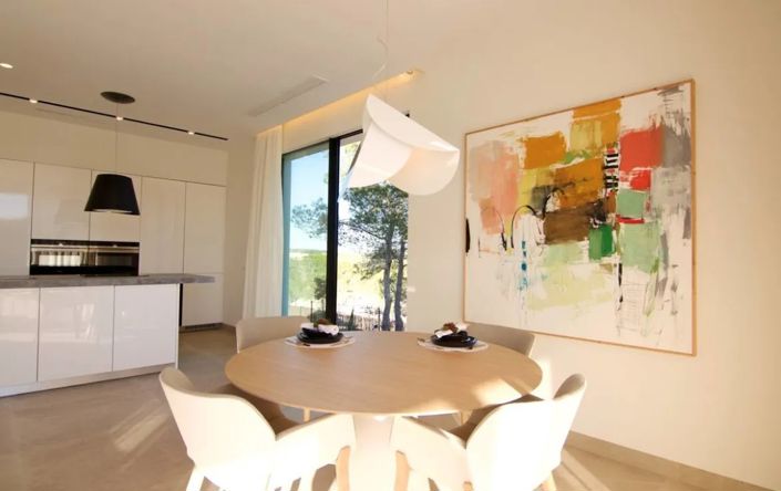 Image No.5-3 Bed Villa for sale