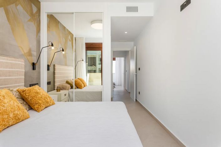 Image No.18-3 Bed Property for sale