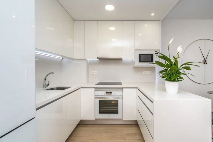 Image No.21-2 Bed Property for sale