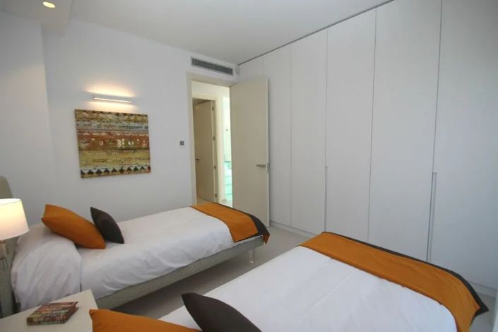 Image No.9-4 Bed Villa for sale