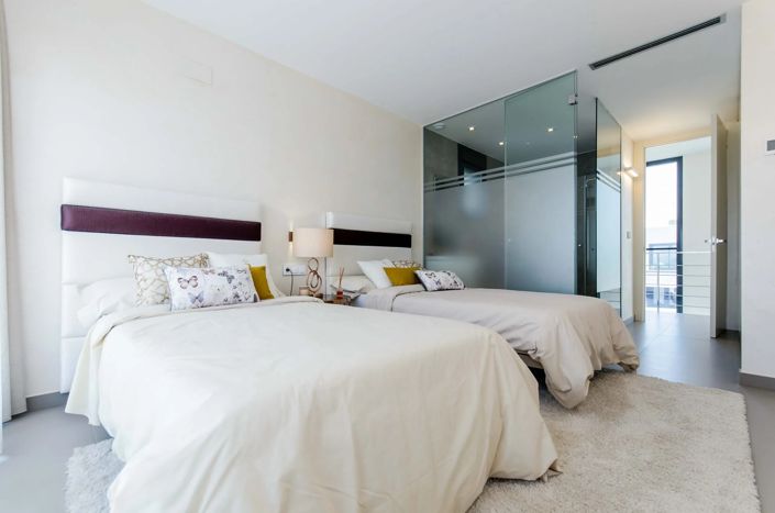 Image No.11-3 Bed Villa for sale