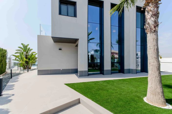 Image No.28-3 Bed Villa for sale