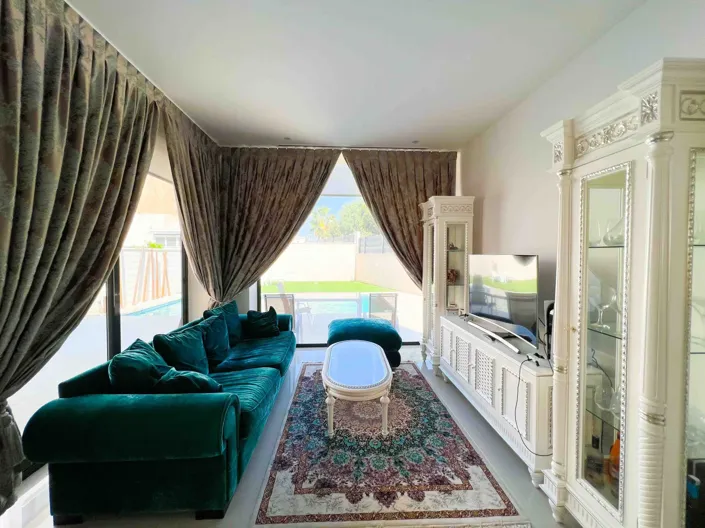 Image No.3-4 Bed Villa for sale