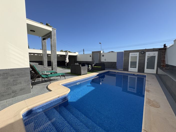 Image No.48-Villa de 4 chambres à vendre à Torrevieja