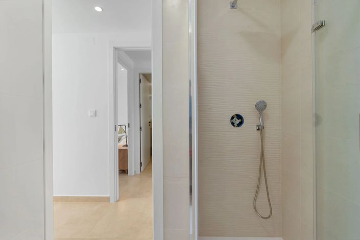 Image No.30-2 Bed Apartment for sale