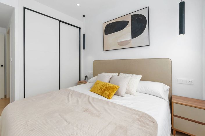 Image No.32-2 Bed Apartment for sale