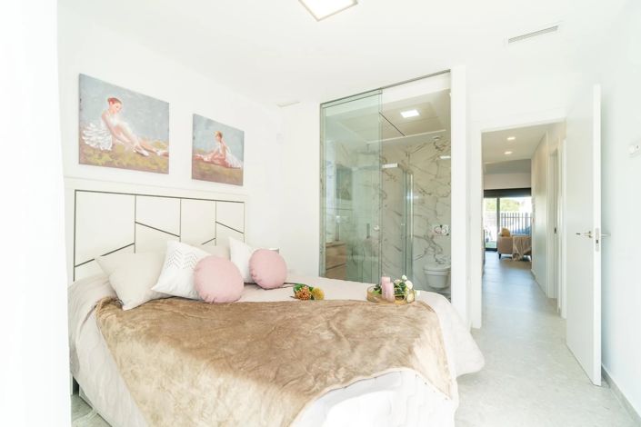 Image No.28-2 Bed Apartment for sale