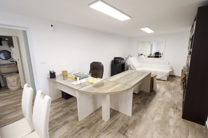 Image No.40-4 Bed Villa for sale