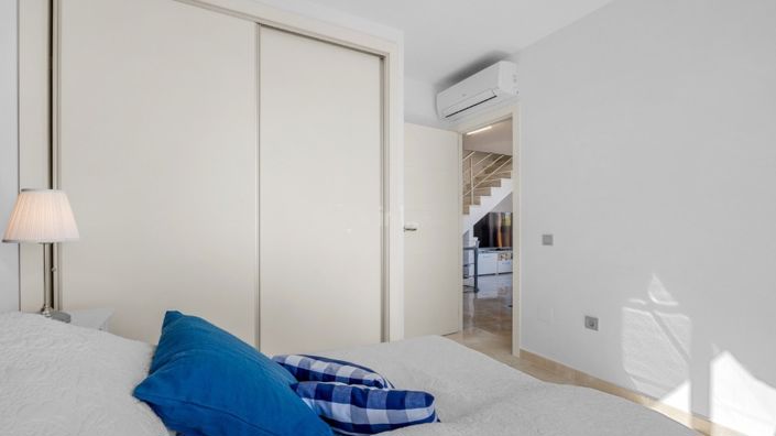 Image No.12-3 Bed Apartment for sale