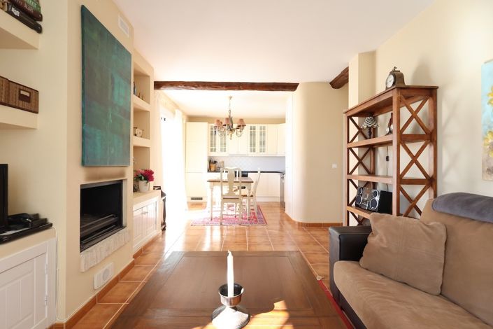 Image No.14-3 Bed Townhouse for sale