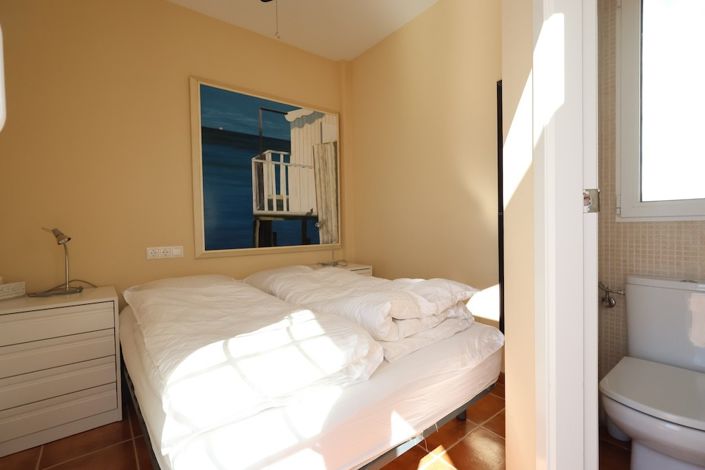 Image No.17-3 Bed Townhouse for sale