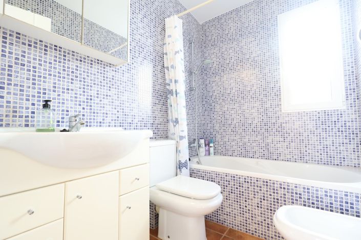 Image No.21-3 Bed Townhouse for sale