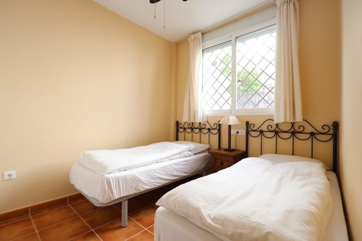 Image No.23-3 Bed Townhouse for sale