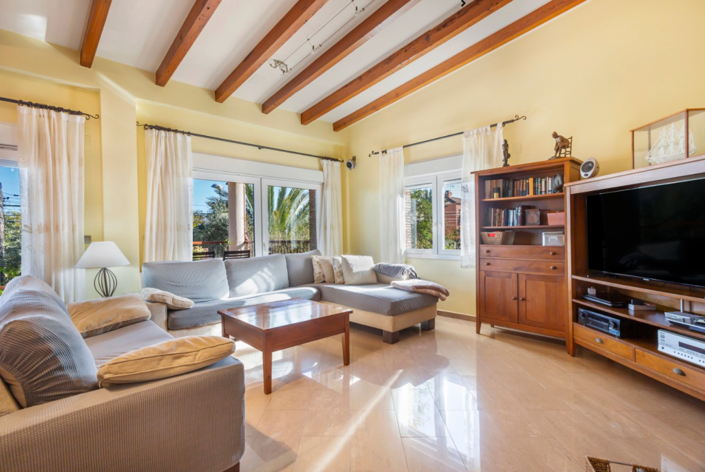 Image No.10-5 Bed Villa for sale