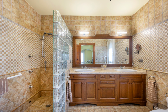 Image No.21-5 Bed Villa for sale