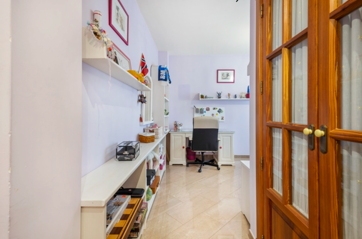 Image No.29-5 Bed Villa for sale