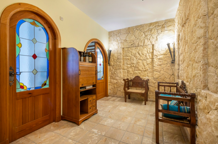 Image No.40-5 Bed Villa for sale