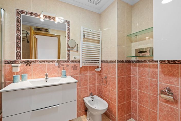 Image No.14-2 Bed Apartment for sale