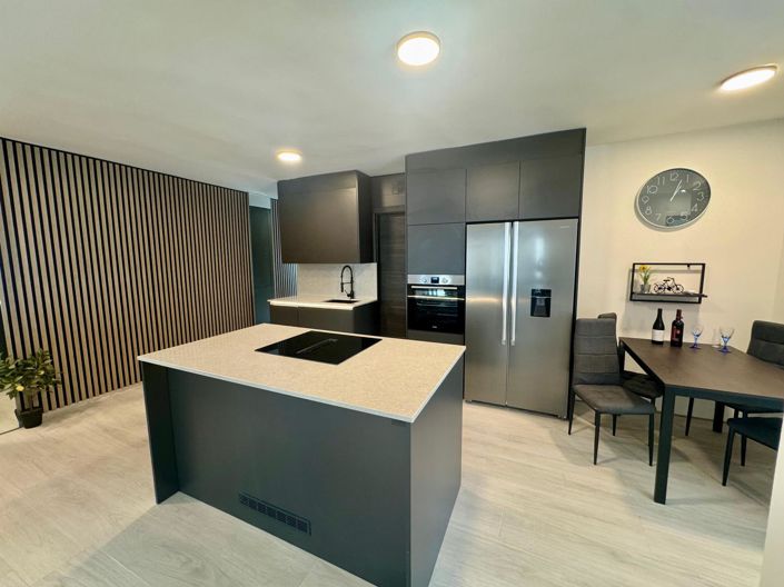 Image No.6-3 Bed Apartment for sale