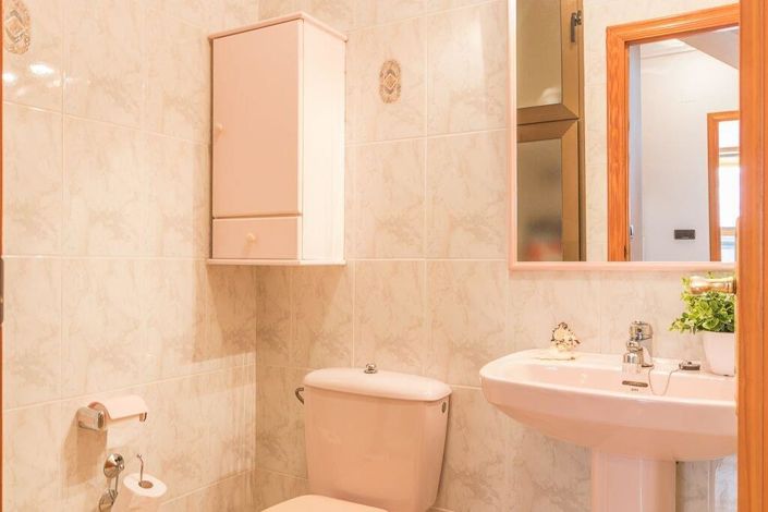 Image No.10-3 Bed Apartment for sale