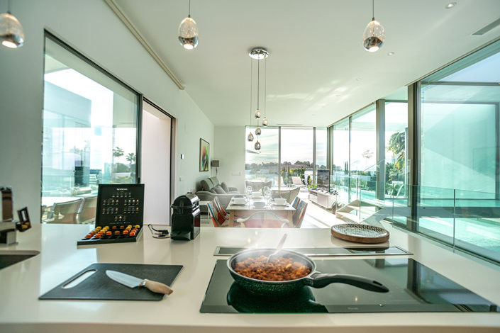 Image No.20-4 Bed Apartment for sale