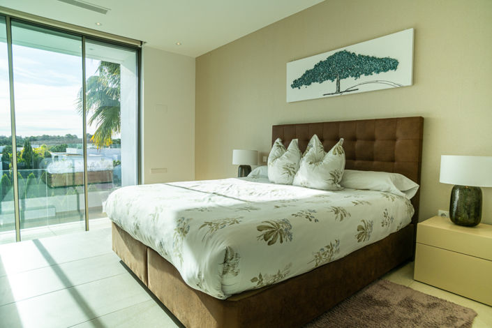 Image No.24-4 Bed Apartment for sale