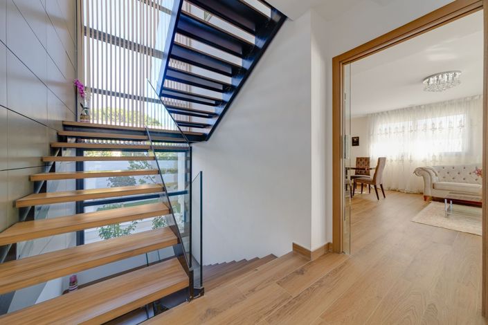 Image No.22-3 Bed Apartment for sale