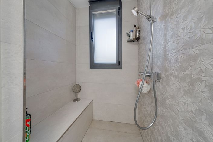 Image No.33-3 Bed Apartment for sale