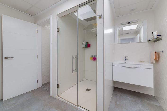 Image No.37-3 Bed Apartment for sale