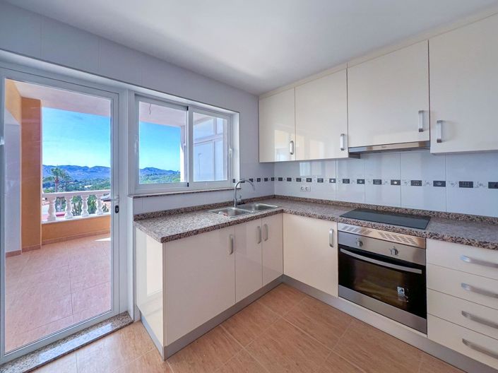 Image No.10-4 Bed Villa for sale