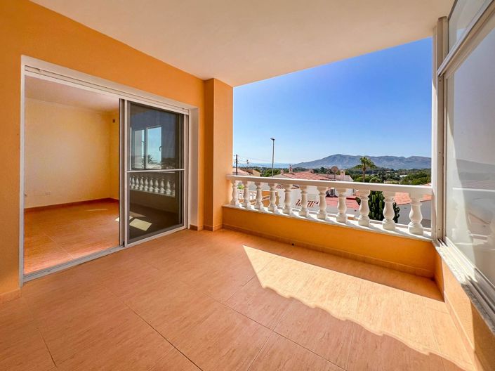 Image No.12-4 Bed Villa for sale