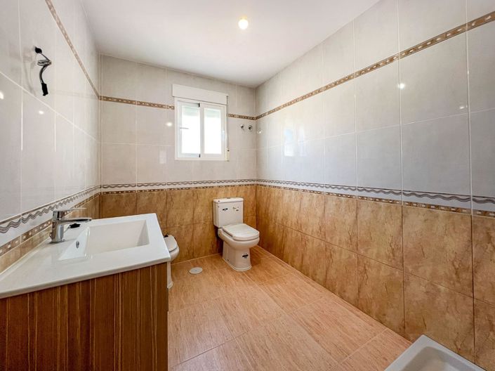 Image No.16-4 Bed Villa for sale