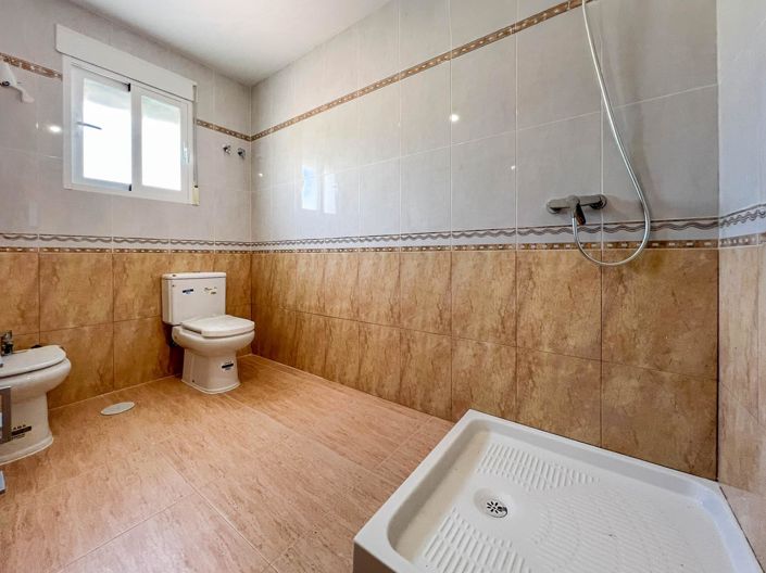 Image No.17-4 Bed Villa for sale