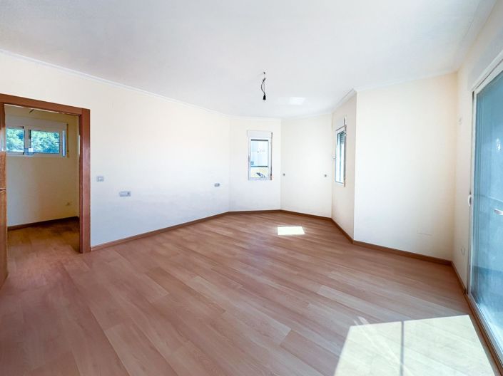 Image No.38-4 Bed Villa for sale