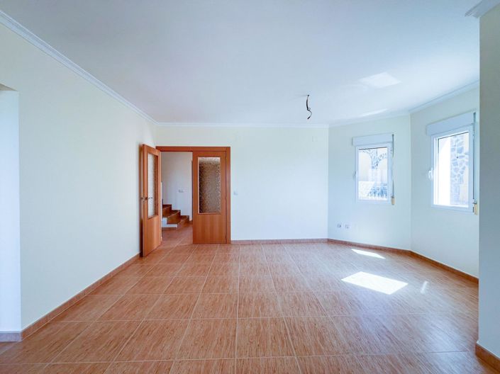 Image No.6-4 Bed Villa for sale