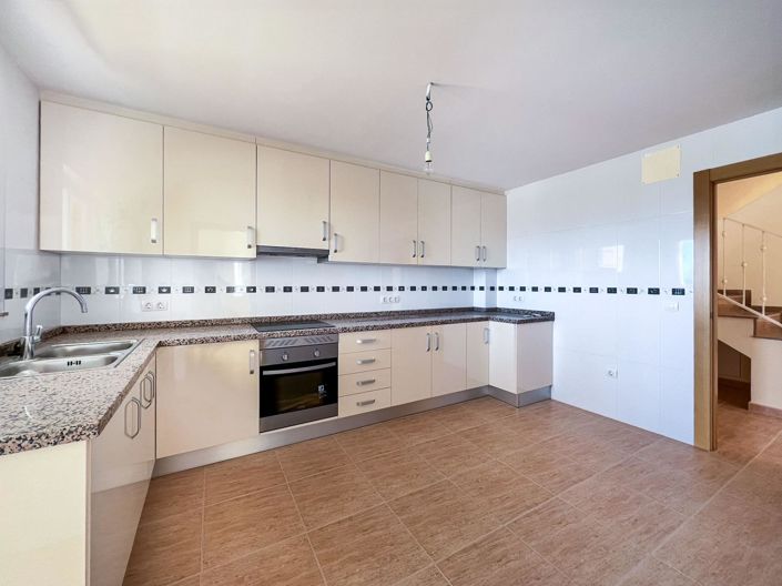 Image No.8-4 Bed Villa for sale