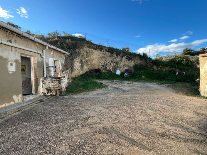 Image No.2-Villa for sale